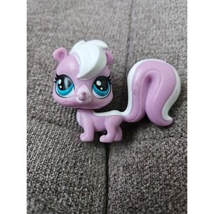 Littlest Pet Shop Skunk #2430 Purple White Starry Eyes LPS Authentic